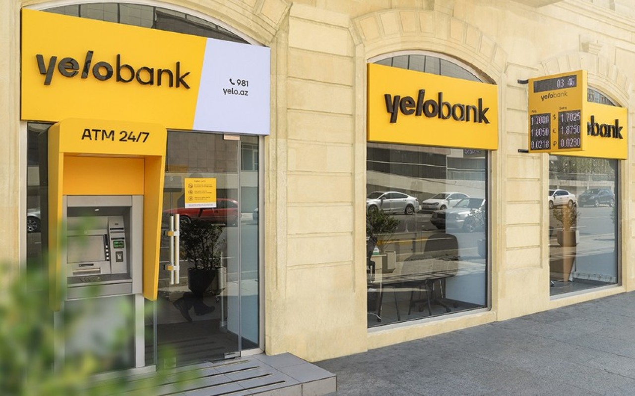 "Yelo Bank"ın filial müdirinin müştərini döydüyü iddia olunur